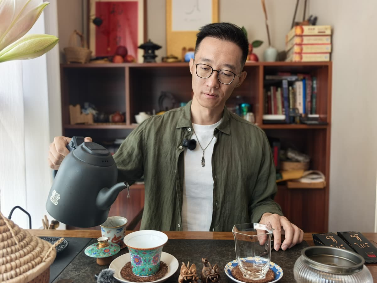 Warm the gaiwan